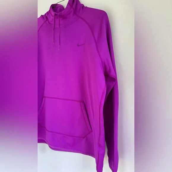 Nike Women's Thermal Fit Purple Hoodie - Picture 4 of 8